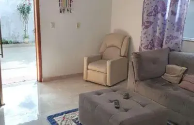 Excelente casa venda com 2 quartos em campo grande próximo ao rio da prata