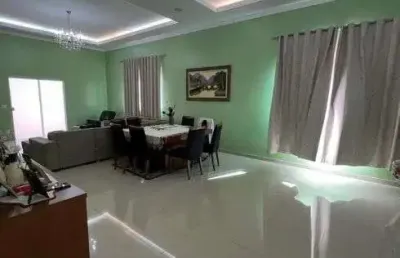 Casa linear alto padrão condomínio de luxo em campo grande.