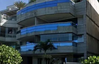 Excelente apartamento na lúcio costa recreio dos bandeirantes.