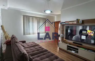 Uma linda casa localizada no bairro parque real com excelente acabamento