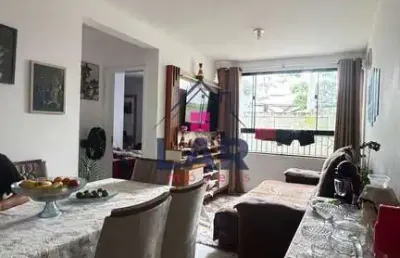 Um lindo apartamento localizado no condomínio carmelias, com ótimo acabamento
