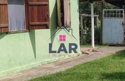 Uma bela casa localizada no bairro cajuru com excelente acabamento