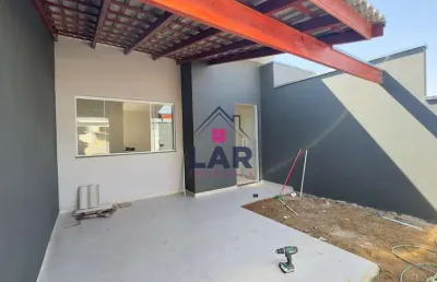 Vende-se casa localizadas no bairro parque real, com excelente acabamento