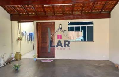 Vende-se casa com excelente acabamento e localização em pouso alegre