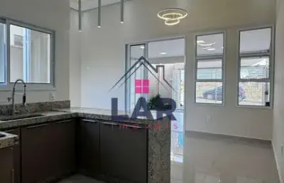 Casa de alto padrão para venda com excelente localização e acabamento