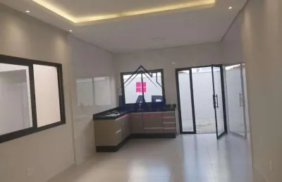 Vende-se casa com excelenete localização e acabamento em pouso alegre