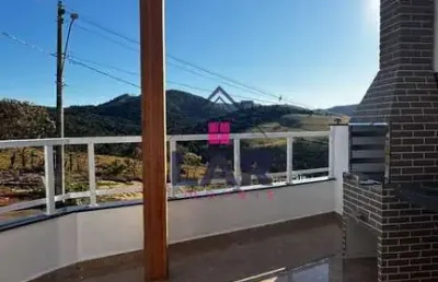 Casa de alto padrão a venda com excelente localização e acabamento