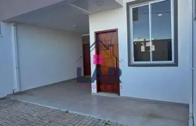 Vende-se casa com excelente acabamento e localização em pouso alegre