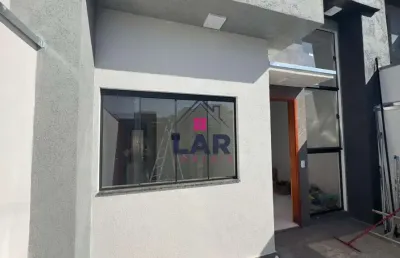 Casa com 3 quartos sendo 1 suíte com excelente localização e preço condizente