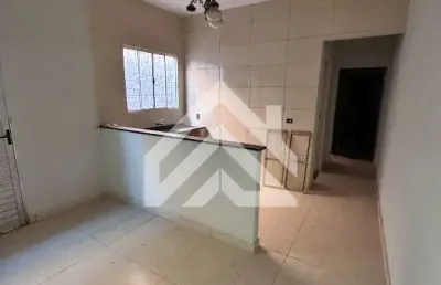 Casa de 2 dormitorios para alugar no bairro jardim novo em rio claro