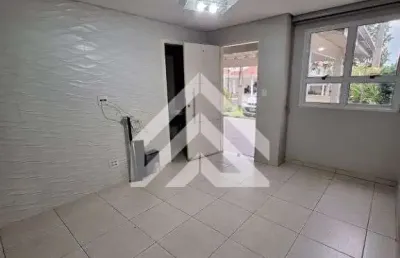 Casa em condominio fechado para venda , portaria 24 horas , condominio dispoe de piscina , playgraund , salao de festa com churrasqueira , quadra poliesportiva