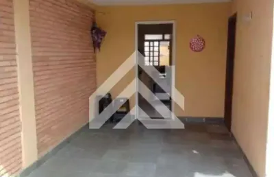 Linda casa no vila indaia com garagem coberta e portao eletronico