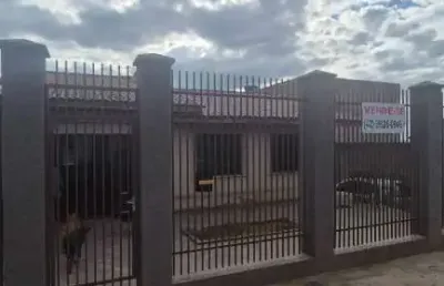 Casa 3 quartos com amplo terreno e edícula no esplanada