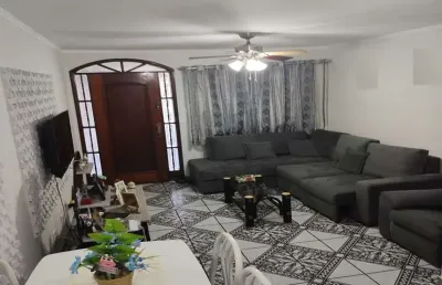 Sobrado à venda, 110 m², 3 quartos, 4 banheiros, 1 suíte