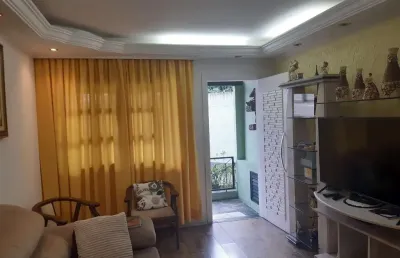 Sobrado à venda, 88 m², 2 quartos, 2 banheiros, 1 suíte