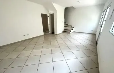Sobrado à venda, 80 m², 3 quartos, 2 banheiros, 1 suíte