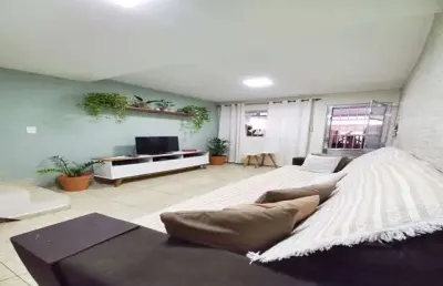Sobrado à venda, 104 m², 2 quartos, 2 banheiros, 1 suíte