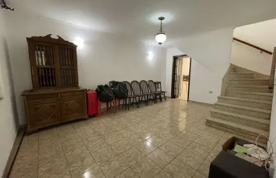 Sobrado à venda no parque são domingos, 150 m², 2 quartos, 3 banheiros, 1 suíte