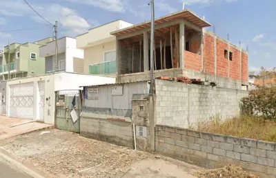 Sobrado à venda, 112 m², 3 quartos, 2 banheiros, 2 suítes