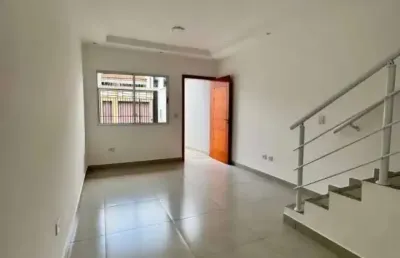 Sobrado à venda, 120 m², 2 quartos, 3 banheiros, 2 suítes