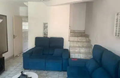 Sobrado à venda, 126 m², 2 quartos, 3 banheiros, 2 suítes