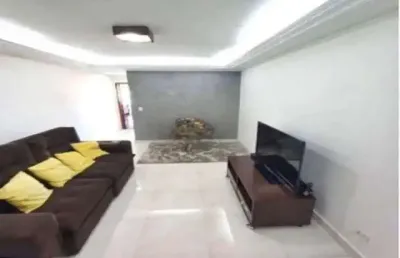 Sobrado à venda, 90 m², 2 quartos, 3 banheiros, 2 suítes