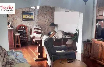 Casa à venda, 312 m², 3 quartos, 2 banheiros, 1 suíte