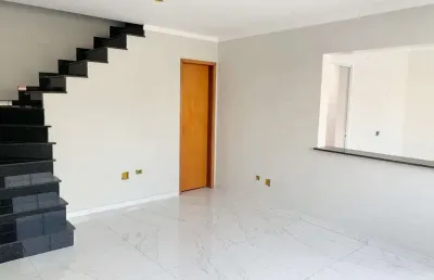 Sobrado à venda, 73 m², 2 quartos, 2 banheiros, 2 suítes
