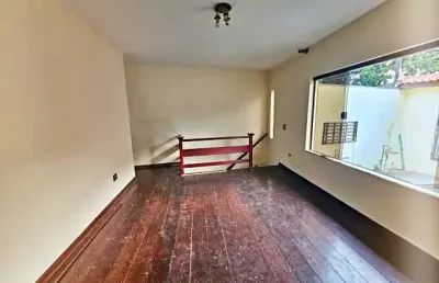 Casa à venda, 160 m², 4 quartos, 5 banheiros, 3 suítes