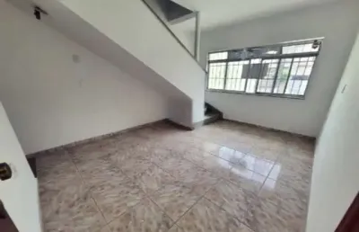 Sobrado à venda no parque são domingos, 178 m², 3 quartos, 2 banheiros