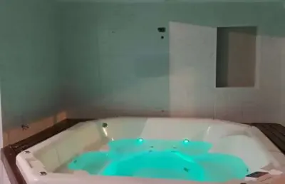 Sobrado à venda, 180 m², 3 quartos, 2 banheiros, 1 suíte