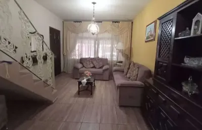 Casa com 2 quartos à venda na Rua Rouxinol, Ayrosa, Osasco