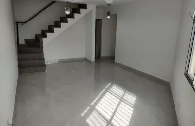 Sobrado à venda, 100 m², 3 quartos, 4 banheiros, 1 suíte
