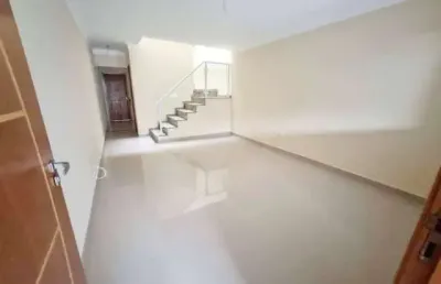 Sobrado à venda, 130 m², 3 quartos, 2 banheiros, 1 suíte