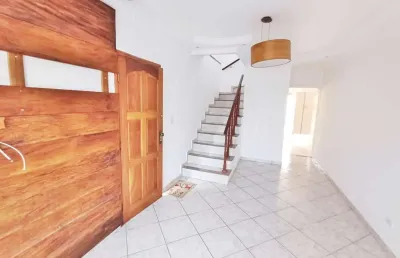 Sobrado à venda, 98 m², 2 quartos, 2 banheiros, 2 suítes