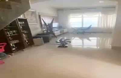 Sobrado à venda, 180 m², 3 quartos, 2 banheiros, 1 suíte
