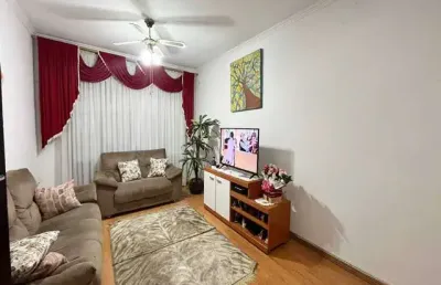 Sobrado à venda, 140 m², 3 quartos, 3 banheiros, 1 suíte
