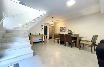 Sobrado à venda, 160 m², 3 quartos, 3 banheiros, 1 suíte