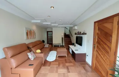 Sobrado à venda, 240 m², 4 quartos, 4 banheiros, 1 suíte