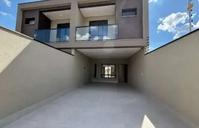 Sobrado à venda, 160 m², 3 quartos, 4 banheiros, 3 suítes