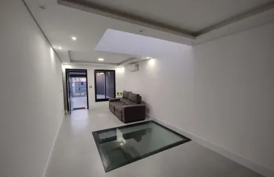 Sobrado à venda, 247 m², 3 quartos, 3 banheiros, 3 suítes