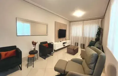 Sobrado à venda, 192 m², 4 quartos, 6 banheiros, 4 suítes