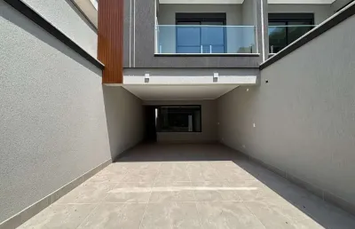Sobrado à venda, 250 m², 3 quartos, 5 banheiros, 3 suítes