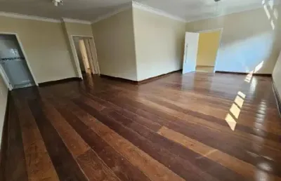 Belo sobrado à venda no bairro do parque são domingos na rua joão moreira