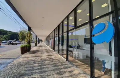 Sala comercial para alugar na Avenida Paraná, 756, Cabral, Curitiba