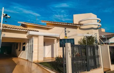 Casa alto padrão centro de goioerê/pr - 300 mts de construção