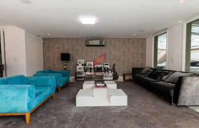 Casa com 4 quartos para alugar na Rua Ziembinski, 69, Alto da Lapa, São Paulo