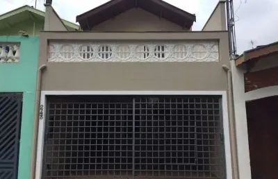 Casa com 3 quartos à venda na Rua Ernest Mahle, Jardim Mercedes, Piracicaba
