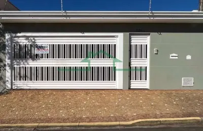 Casa com 3 quartos para alugar na Vila Independência, Piracicaba 