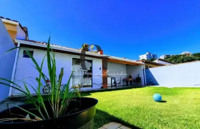 Casa térrea à venda com 2 dormitórios e 1 vaga na vila thais